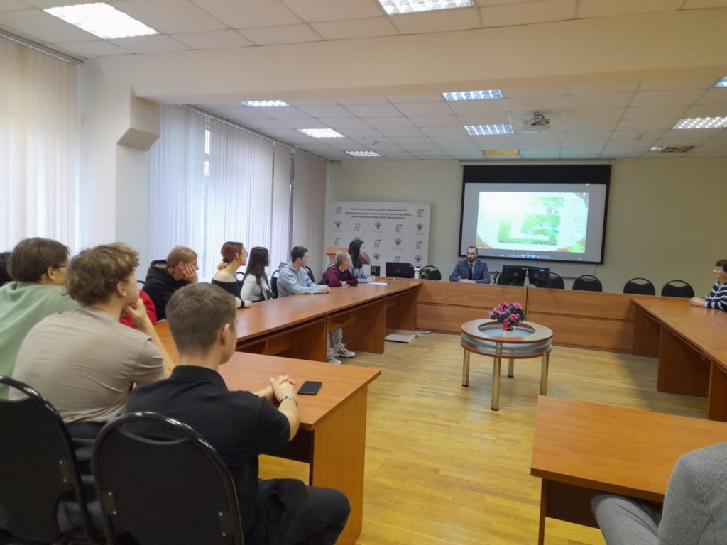 Студенты РУДН в Федеральном  научном центре овощеводства